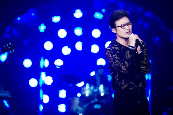 《歌手》总决赛将直播 汪峰向歌王发起挑战