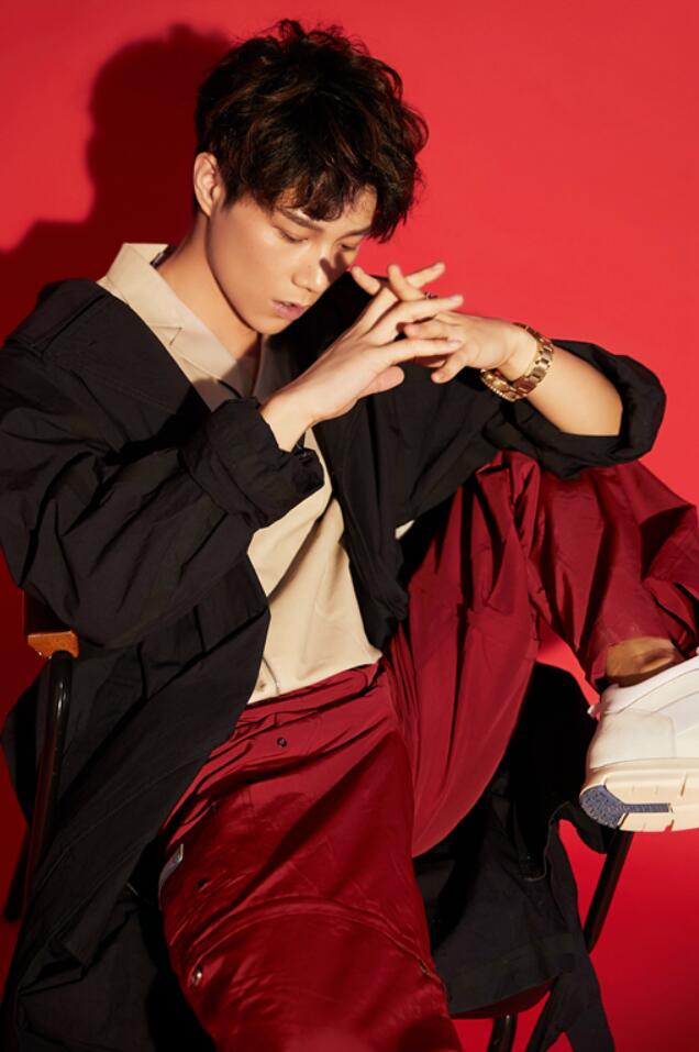 杨廷东配图02.jpg