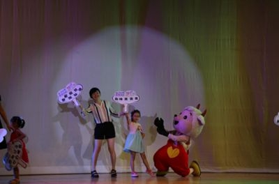 第二届丑小鸭家庭戏剧艺术节