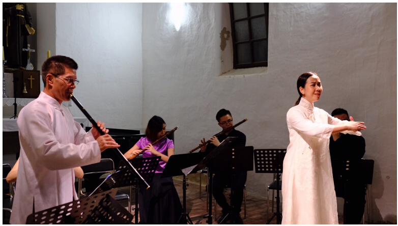 中国竹笛乐团在地中海岸掀起国乐热浪
