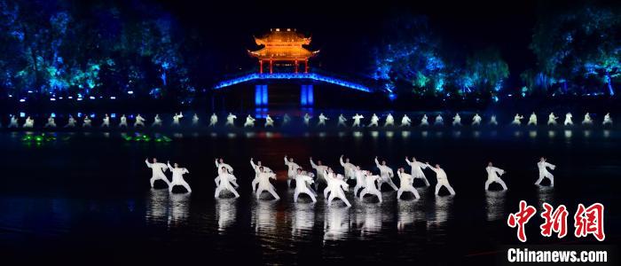 图为《高山流水》杭州印象西湖供图摄