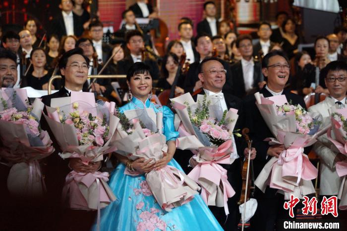 该音乐会由中国文化和旅游部、山东省人民政府共同主办。　邱江波摄