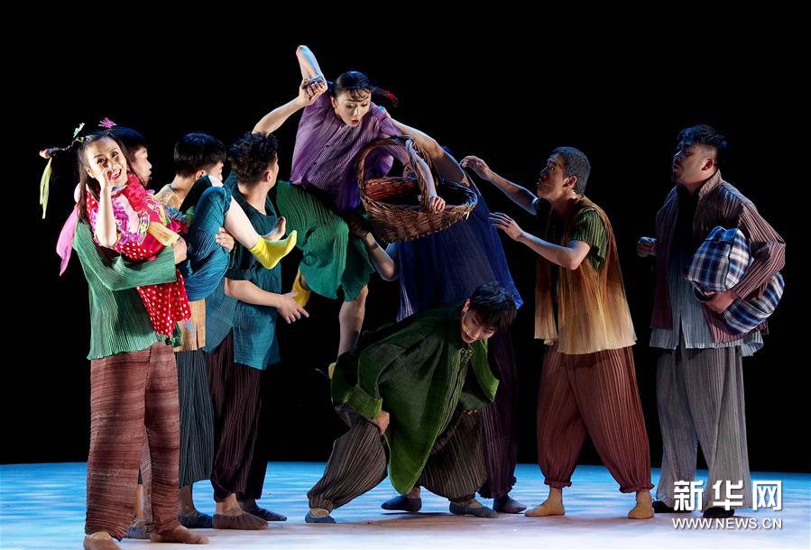 （文化）（4）第十二届中国舞蹈“荷花奖”入围舞剧《石榴花开》在上海演出