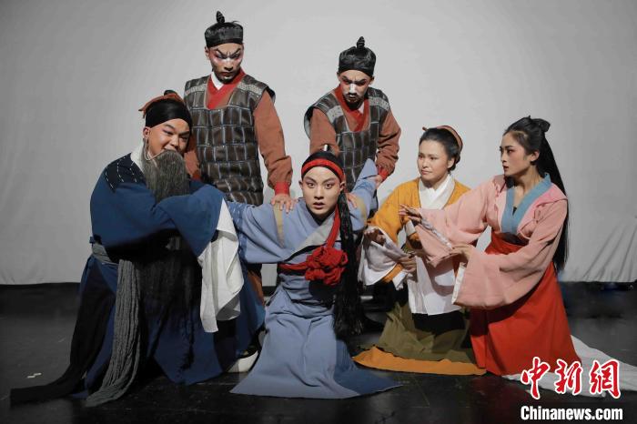 豫剧《石壕吏》上演传统文化成戏曲创新之源