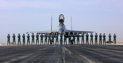 小歌乐评：唱空军生日歌  更爱中国空军