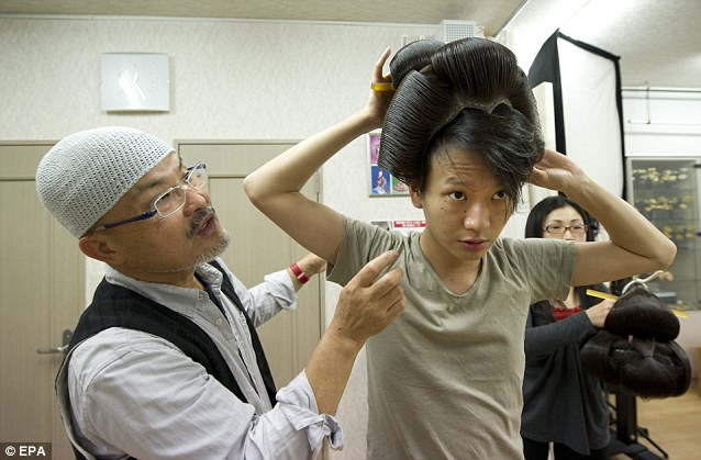 男性艺妓