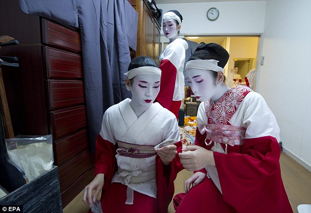 男性艺妓