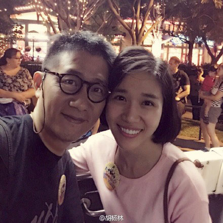 胡杨林江建民结婚照曝光 微博隔空秀恩爱(图)
