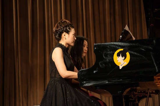 古典音乐会爆满 韩珊珊钢琴魅力征服听众