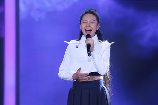 阿吉太亮相央视《天天把歌唱》 传递正能量 阿吉太亮相央视《天天把歌唱》 传递正能量