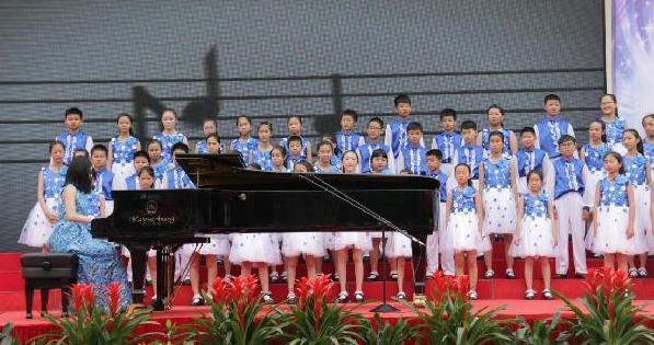 金紫荆走进深圳校园， 中外音乐家与学生零距离互动